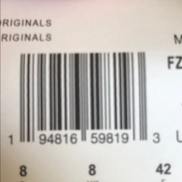 YEEZY BOOST 350 - Picture 11 of 12